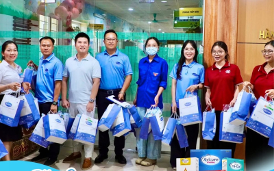 Trao dinh dưỡng, gửi yêu thương - Món quà đầu tiên tại bệnh viện sản nhi Bắc Ninh 2