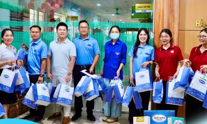 Trao dinh dưỡng, gửi yêu thương - Món quà đầu tiên tại bệnh viện sản nhi Bắc Ninh 2