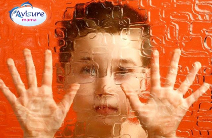 Dấu hiệu nhận biết bệnh tự kỷ ở trẻ em và cách điều trị