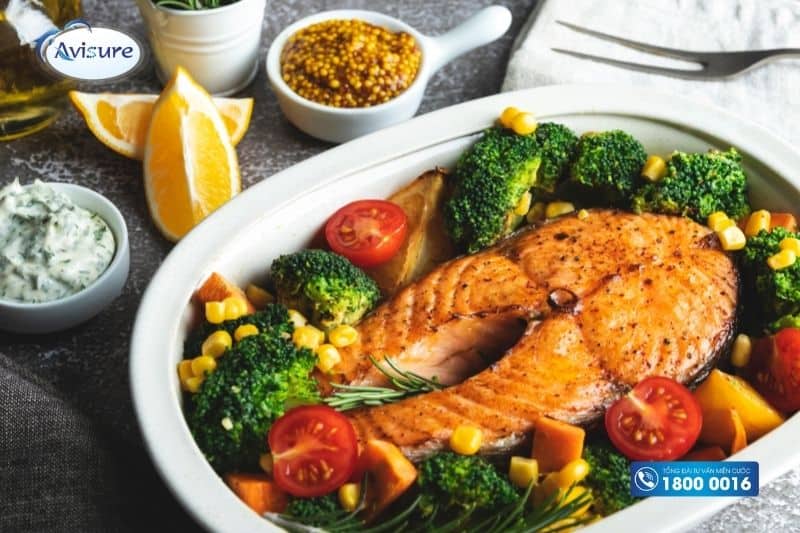 ăn gì để bổ trứng ăn cá hồi