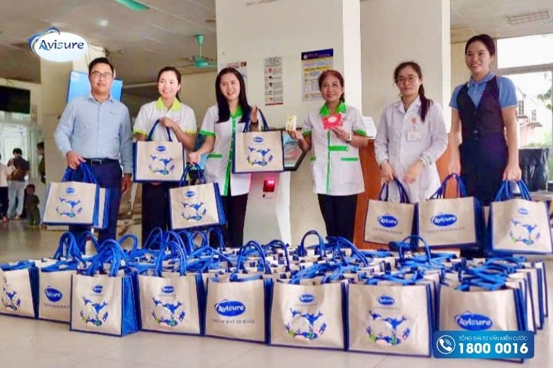 avisure yêu thương mẹ và bé nhân ngày 8/3
