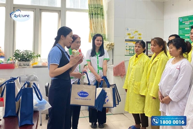 avisure yêu thương mẹ và bé
