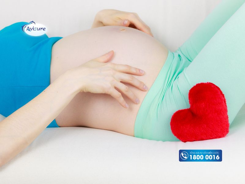 Bầu 3 tháng giữa nằm ngửa có sao không?