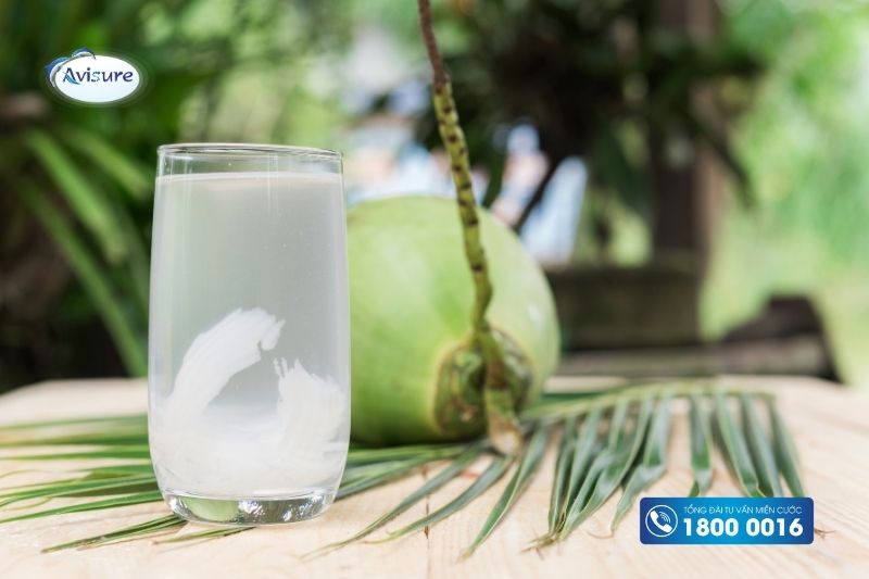 lưu ý khi bà bầu 3 tháng cuối uống nước dừa được không