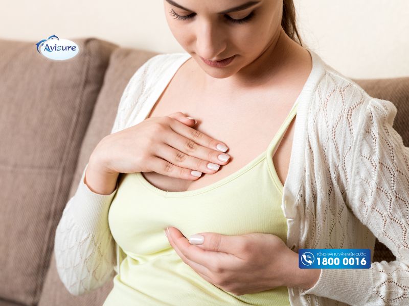 Đau nhức ngực là một trong những dầu hiệu mang thai điển hình