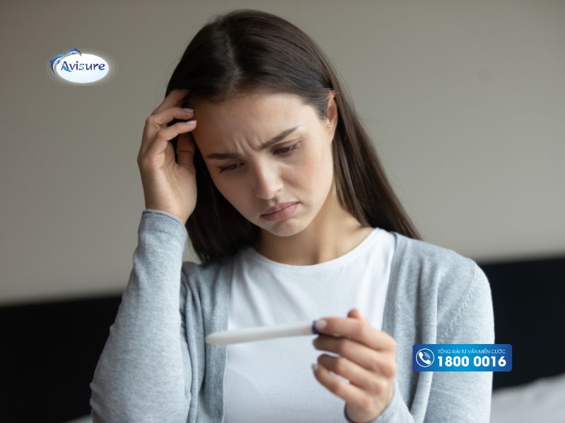 Nên dùng bút thử thai hay que thử thai?